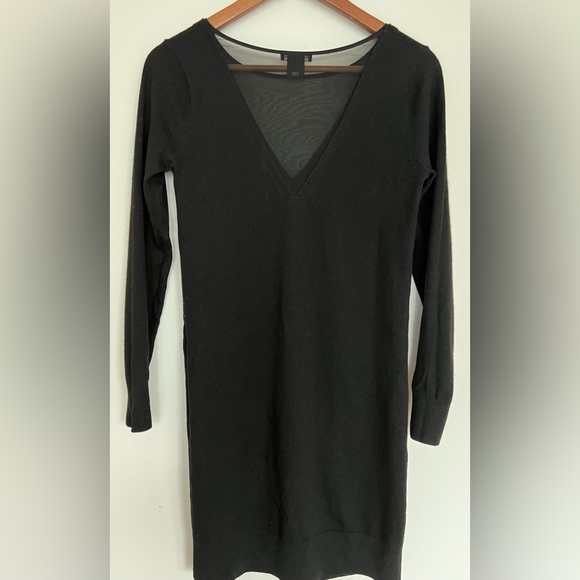 Club Monaco - Picture 3 of 3